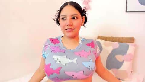 Snapshot of dullce77 chatting on September 15, 2025, 7:36 pm Dulce online show from September 15, 2025, 7:36 pm