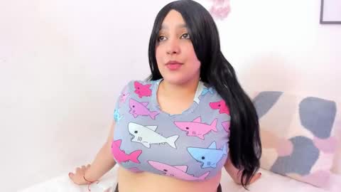 Snapshot of dullce77 chatting on October 9, 2025, 7:34 pm Dulce online show from October 9, 2025, 7:34 pm