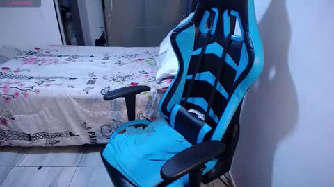 Snapshot of dumont_model chatting on March 19, 2026, 9:19 pm Nicole online show from March 19, 2026, 9:19 pm