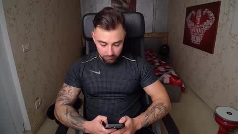 Snapshot of duncanstones chatting on December 20, 2024, 10:16 am DuncanStone online show from December 20, 2024, 10:16 am