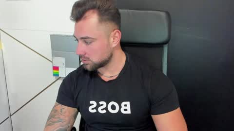 Snapshot of duncanstones chatting on February 4, 2025, 8:24 am DuncanStone online show from February 4, 2025, 8:24 am