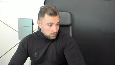 Snapshot of duncanstones chatting on February 19, 2025, 11:17 am DuncanStone online show from February 19, 2025, 11:17 am