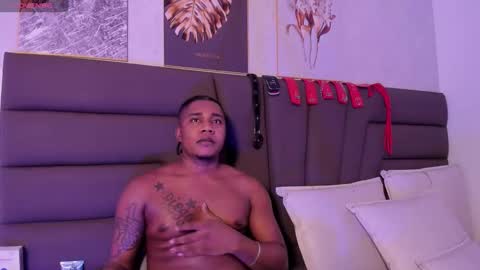 Snapshot of duo69sexual chatting on December 13, 2025, 8:25 pm duo69sexual online show from December 13, 2025, 8:25 pm