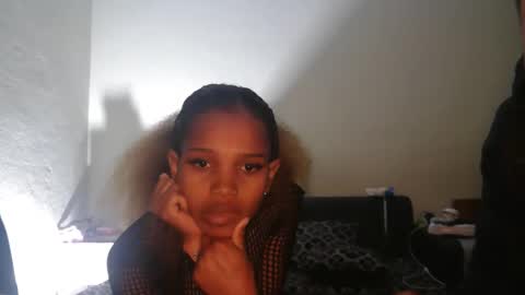 Flo  aiyah online show from September 11, 2025, 9:48 pm