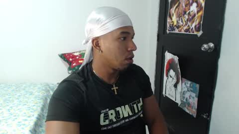 Snapshot of duragpapii chatting on January 22, 2025, 10:37 pm DuragPapi online show from January 22, 2025, 10:37 pm