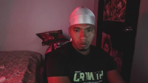 Snapshot of duragpapii chatting on January 23, 2025, 2:44 am DuragPapi online show from January 23, 2025, 2:44 am