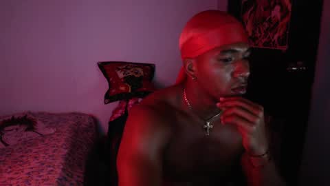 Snapshot of duragpapii chatting on January 24, 2025, 5:10 am DuragPapi online show from January 24, 2025, 5:10 am