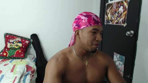 Snapshot of duragpapii chatting on February 6, 2025, 9:38 pm DuragPapi online show from February 6, 2025, 9:38 pm