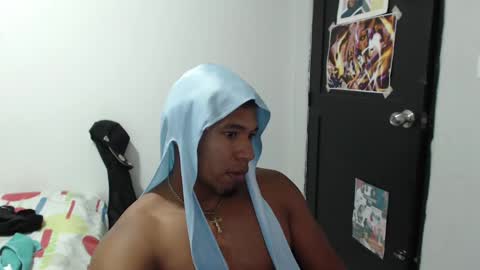 Snapshot of duragpapii chatting on February 10, 2025, 3:57 am DuragPapi online show from February 10, 2025, 3:57 am