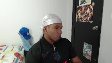 Snapshot of duragpapii chatting on February 12, 2025, 1:41 am DuragPapi online show from February 12, 2025, 1:41 am