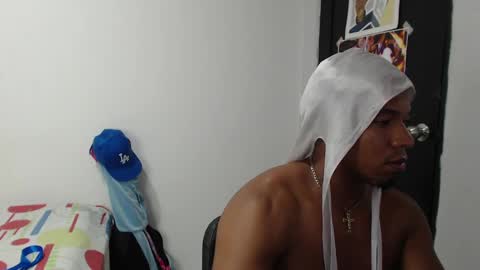 Snapshot of duragpapii chatting on February 14, 2025, 12:09 am DuragPapi online show from February 14, 2025, 12:09 am