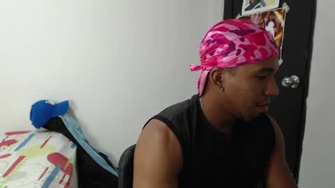 Snapshot of duragpapii chatting on February 15, 2025, 9:15 pm DuragPapi online show from February 15, 2025, 9:15 pm