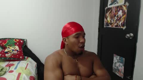 Snapshot of duragpapii chatting on February 19, 2025, 9:58 pm DuragPapi online show from February 19, 2025, 9:58 pm