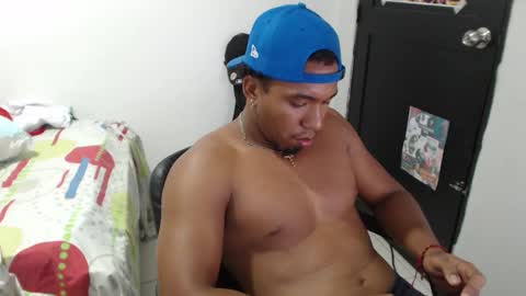 Snapshot of duragpapii chatting on February 21, 2025, 11:10 pm DuragPapi online show from February 21, 2025, 11:10 pm