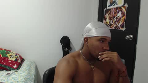 Snapshot of duragpapii chatting on March 9, 2025, 11:46 pm DuragPapi online show from March 9, 2025, 11:46 pm