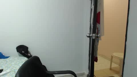 Snapshot of duragpapii chatting on March 11, 2025, 2:32 am DuragPapi online show from March 11, 2025, 2:32 am