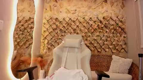 duskybeautyy online show from March 10, 2026, 8:03 pm