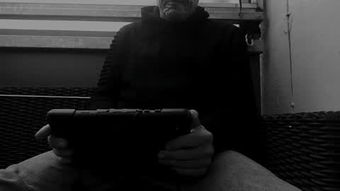DuskyNerite online show from September 18, 2025, 8:38 am
