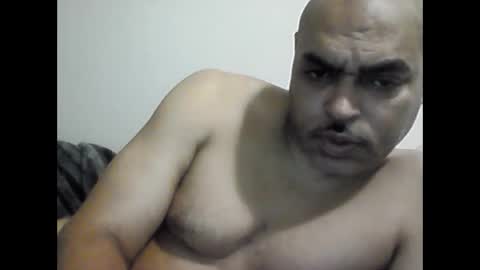 Snapshot of dustdust565 chatting on November 16, 2025, 6:19 am dustdust565 online show from November 16, 2025, 6:19 am