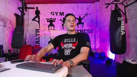 Dustin Sonne online show from May 5, 2026, 3:36 am