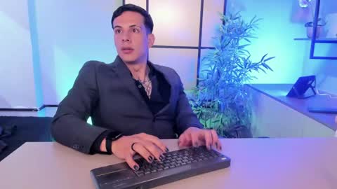 Dustin Sonne online show from June 7, 2026, 3:32 am