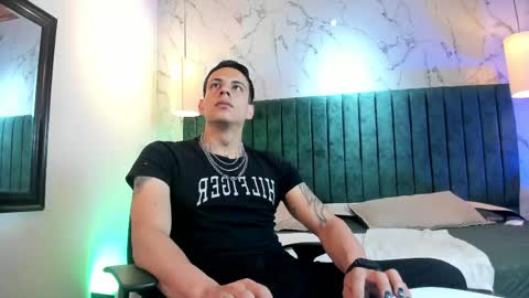 Dustin Sonne online show from June 8, 2026, 3:29 am