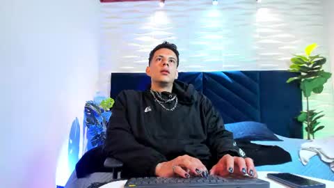 Dustin Sonne online show from June 15, 2026, 3:31 am