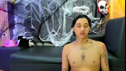 dustinandjordan online show from October 22, 2025, 5:30 am