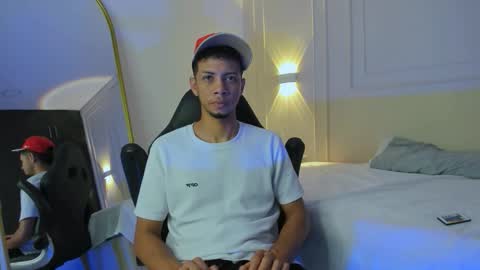 dustinandjordan online show from February 9, 2026, 9:52 pm