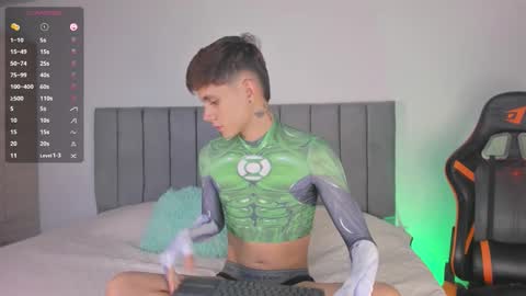 Snapshot of dustinlevine chatting on December 18, 2025, 1:00 am Dustin Levy online show from December 18, 2025, 1:00 am