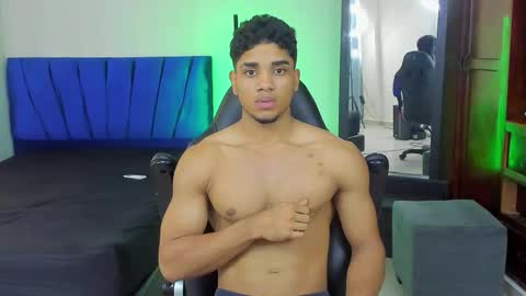 Snapshot of dustyn__michelle chatting on March 21, 2026, 3:15 pm DUSTYN MICHELLE online show from March 21, 2026, 3:15 pm