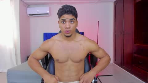 Snapshot of dustyn__michelle chatting on March 24, 2026, 2:00 pm DUSTYN MICHELLE online show from March 24, 2026, 2:00 pm