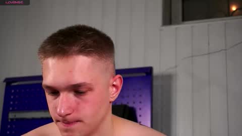 Dustyn online show from December 14, 2025, 3:06 pm