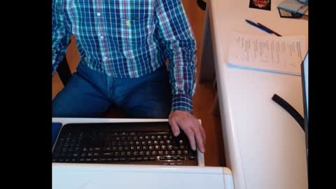 dutchpornking2 online show from December 24, 2024, 5:23 pm