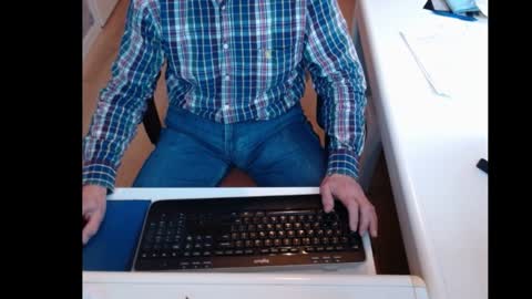dutchpornking2 online show from December 28, 2024, 11:52 am