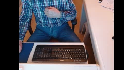 dutchpornking2 online show from December 29, 2024, 3:13 pm