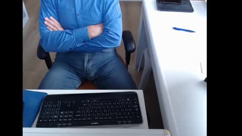 dutchpornking2 online show from October 9, 2025, 8:01 am