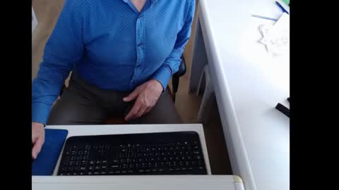 dutchpornking2 online show from November 12, 2025, 9:10 am