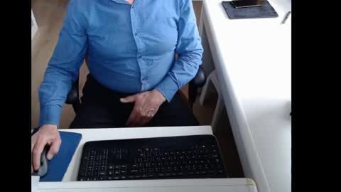dutchpornking2 online show from May 3, 2026, 6:19 am