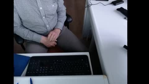 dutchpornking2 online show from May 6, 2026, 6:46 pm