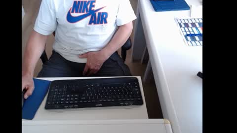Snapshot of dutchpornking2 chatting on July 4, 2026, 6:19 am dutchpornking2 online show from July 4, 2026, 6:19 am