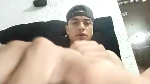 Snapshot of duvanarleyy chatting on September 22, 2025, 12:01 am duvanarleyy online show from September 22, 2025, 12:01 am