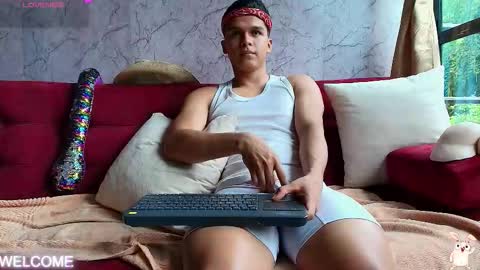 dwayne_brown online show from October 25, 2025, 7:08 pm