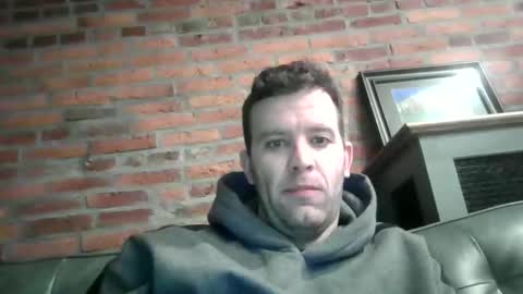 Snapshot of dweav240 chatting on December 25, 2024, 11:42 pm dweav240 online show from December 25, 2024, 11:42 pm