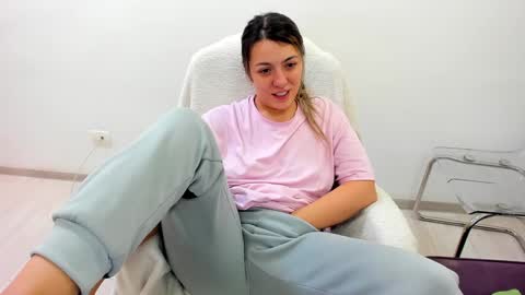 Snapshot of dyanakaylin chatting on January 3, 2025, 1:38 am dayana online show from January 3, 2025, 1:38 am