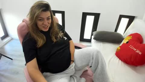 dayana online show from May 11, 2026, 4:51 am