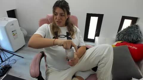 dayana online show from June 13, 2026, 4:32 am