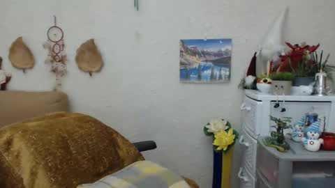 Dyanne online show from February 12, 2025, 7:35 pm