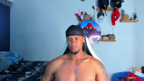 Snapshot of dylan_jake1 chatting on April 19, 2026, 12:11 am Dylan online show from April 19, 2026, 12:11 am