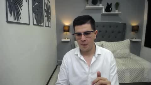  DYLAN SANTIAGO  online show from February 2, 2026, 7:56 pm